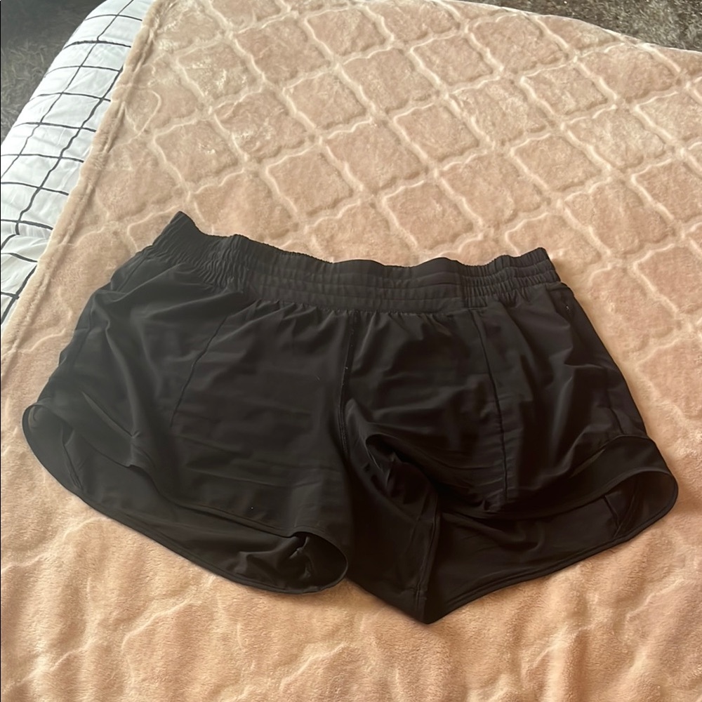 Lululemon Hotty Hot shorts